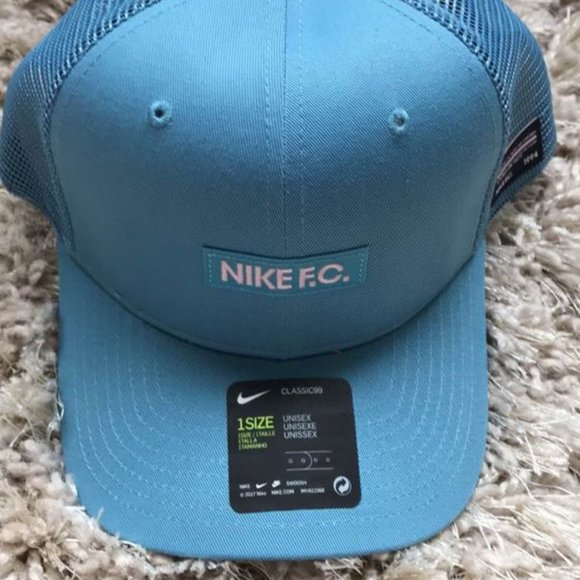 Nike Other - Nike Adults Snapback Hat - New
